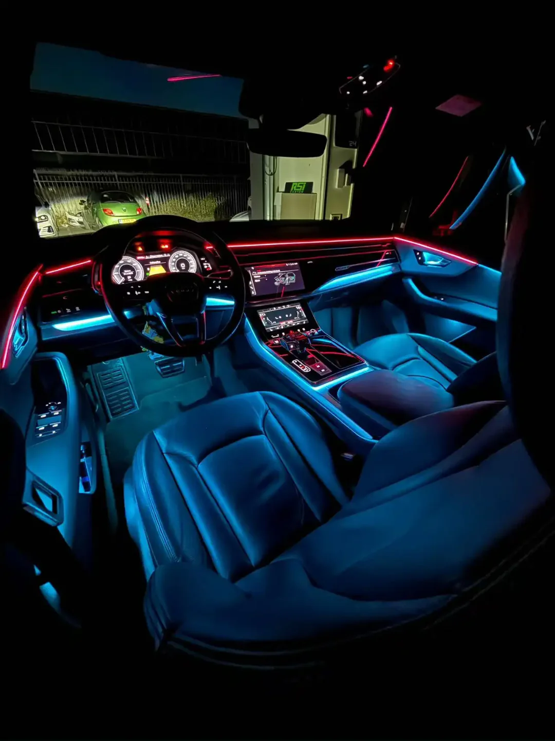 Ambient Light per Audi Q7 (2020-2025), 64 Colori RGB - Image 4