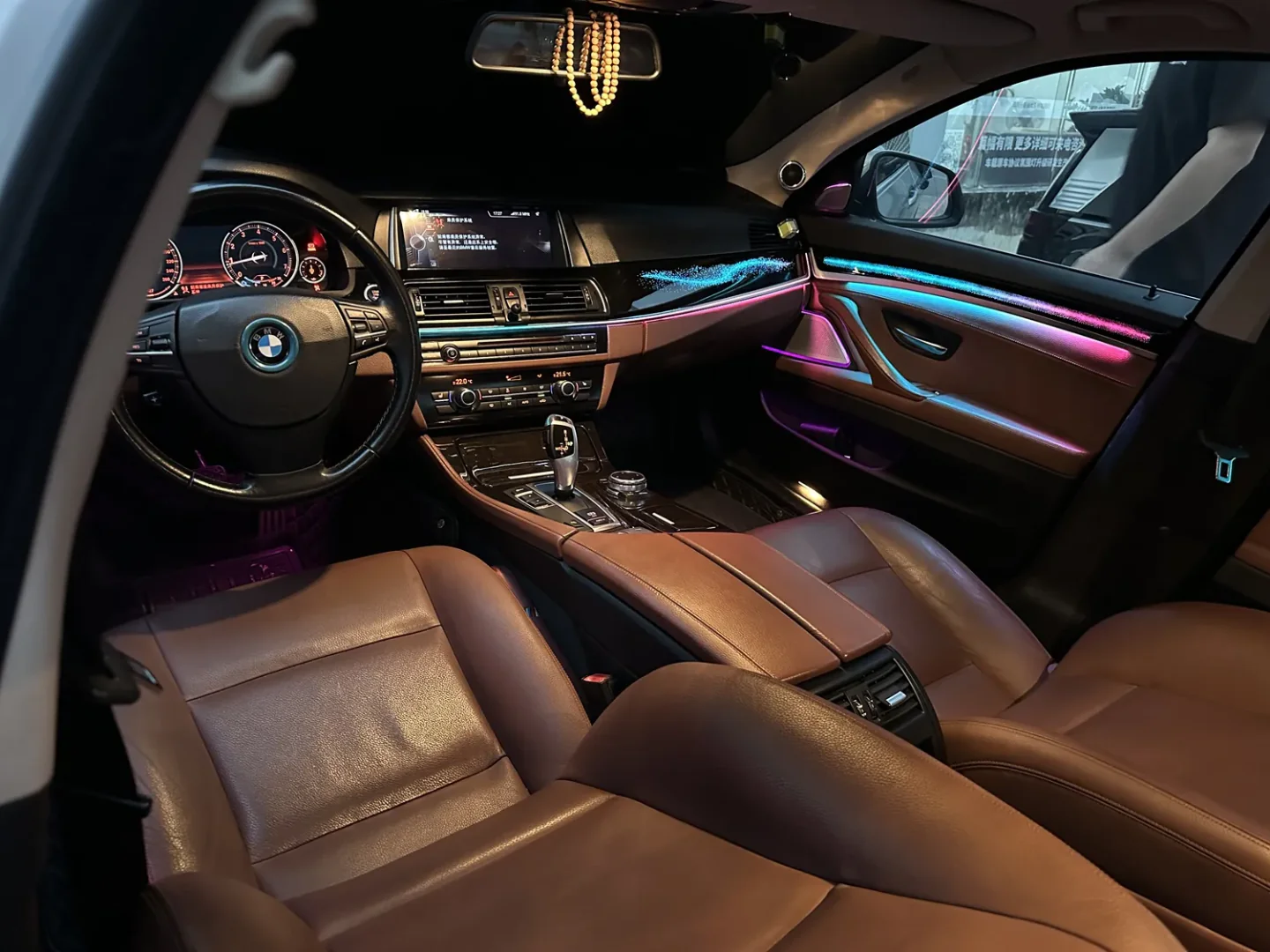 Ambient Light per BMW Serie 5 F10, F11 (2011-2017), 64 Colori RGB - Image 5