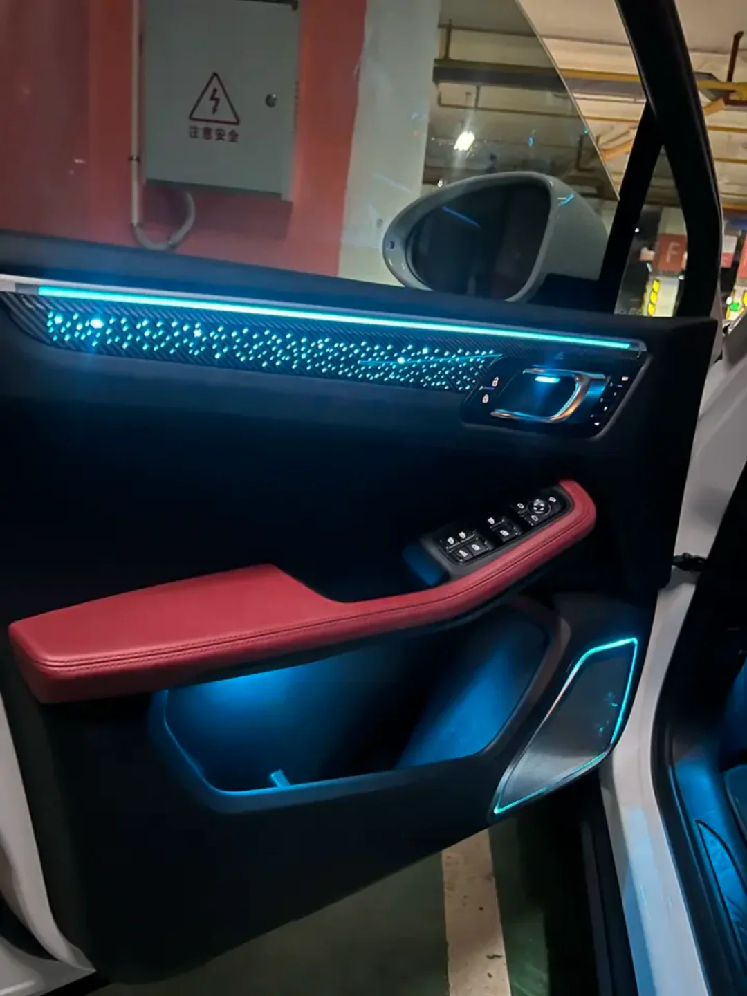 Ambient Light per Porsche Macan (2018+), 64 Colori RGB - Image 4