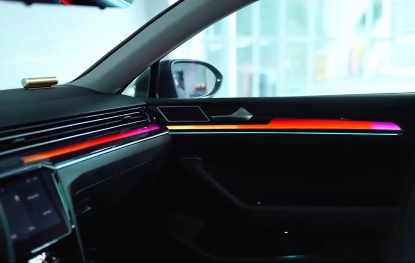 Ambient Light per Volkswagen Passat B8 (2014-2023), 64 Colori RGB - Image 3