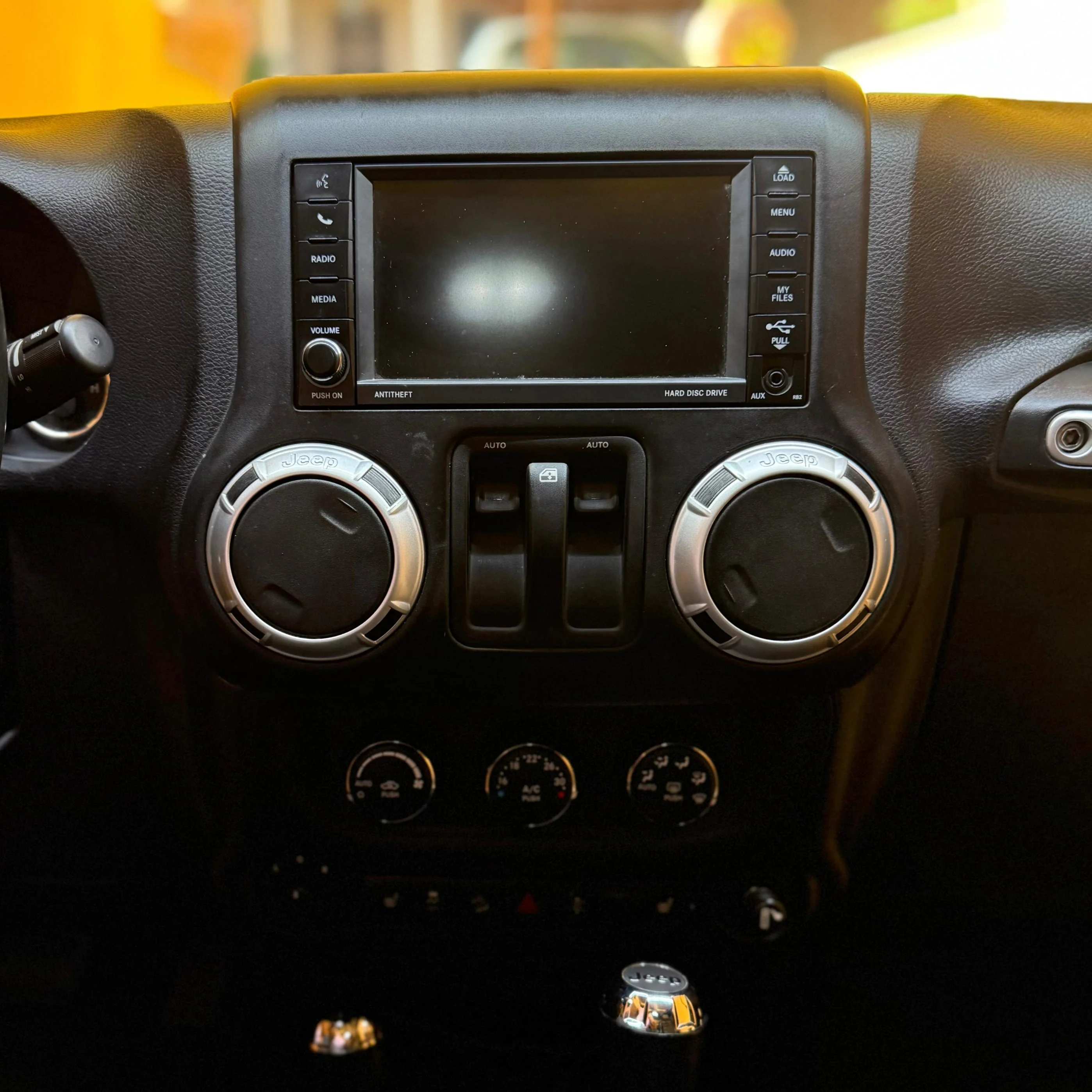 Autoradio per Jeep Wrangler 3 JK 11.8" 2K | 2010-2018 | Android | Bluetooth | CarPlay | Android Auto | 4/64GB Ram - Image 4