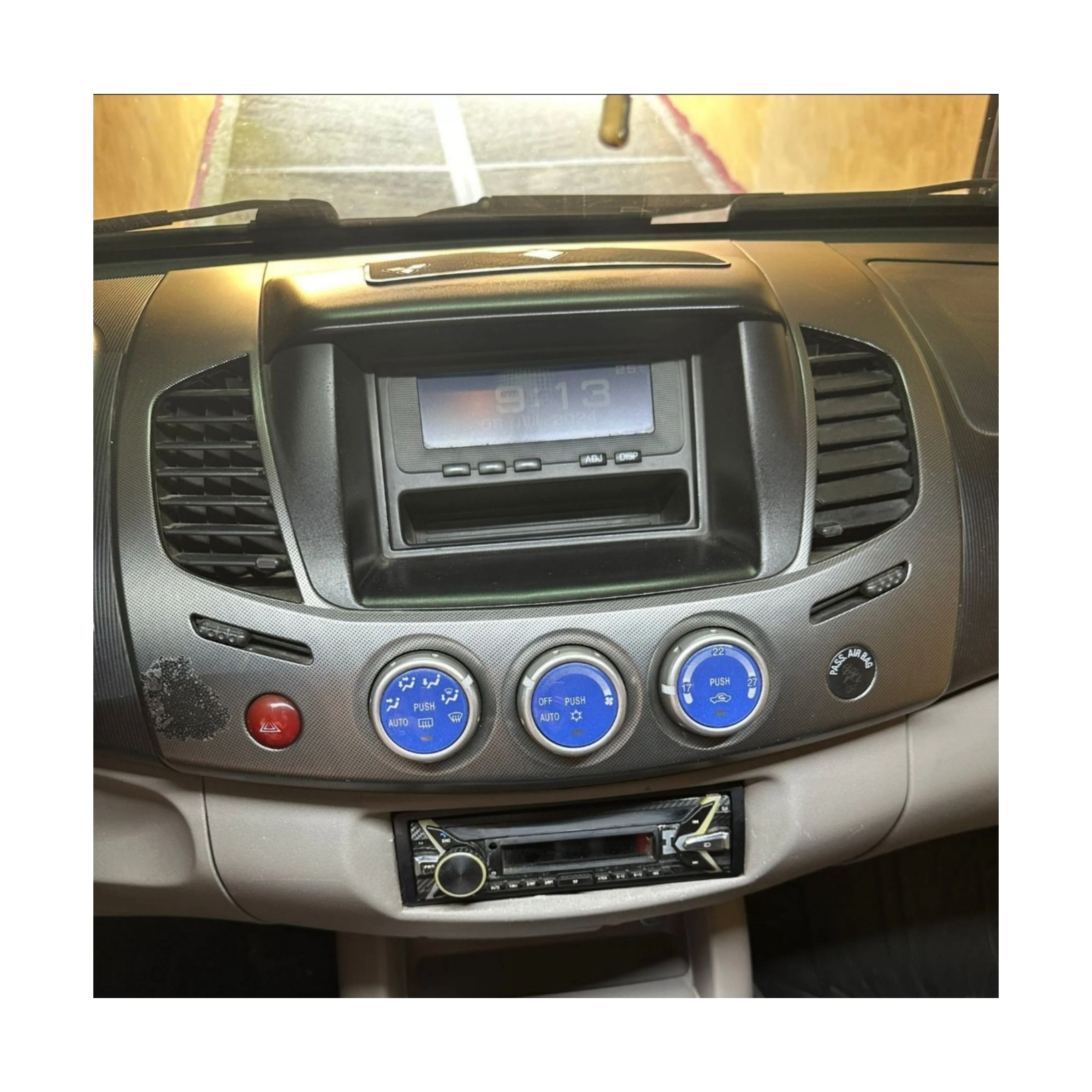 Autoradio per Mitsubishi Parejo Sport L200 9" 2K (2009-2015) Android, Bluetooth, CarPlay, Android Auto, 12/256GB Ram - Image 3