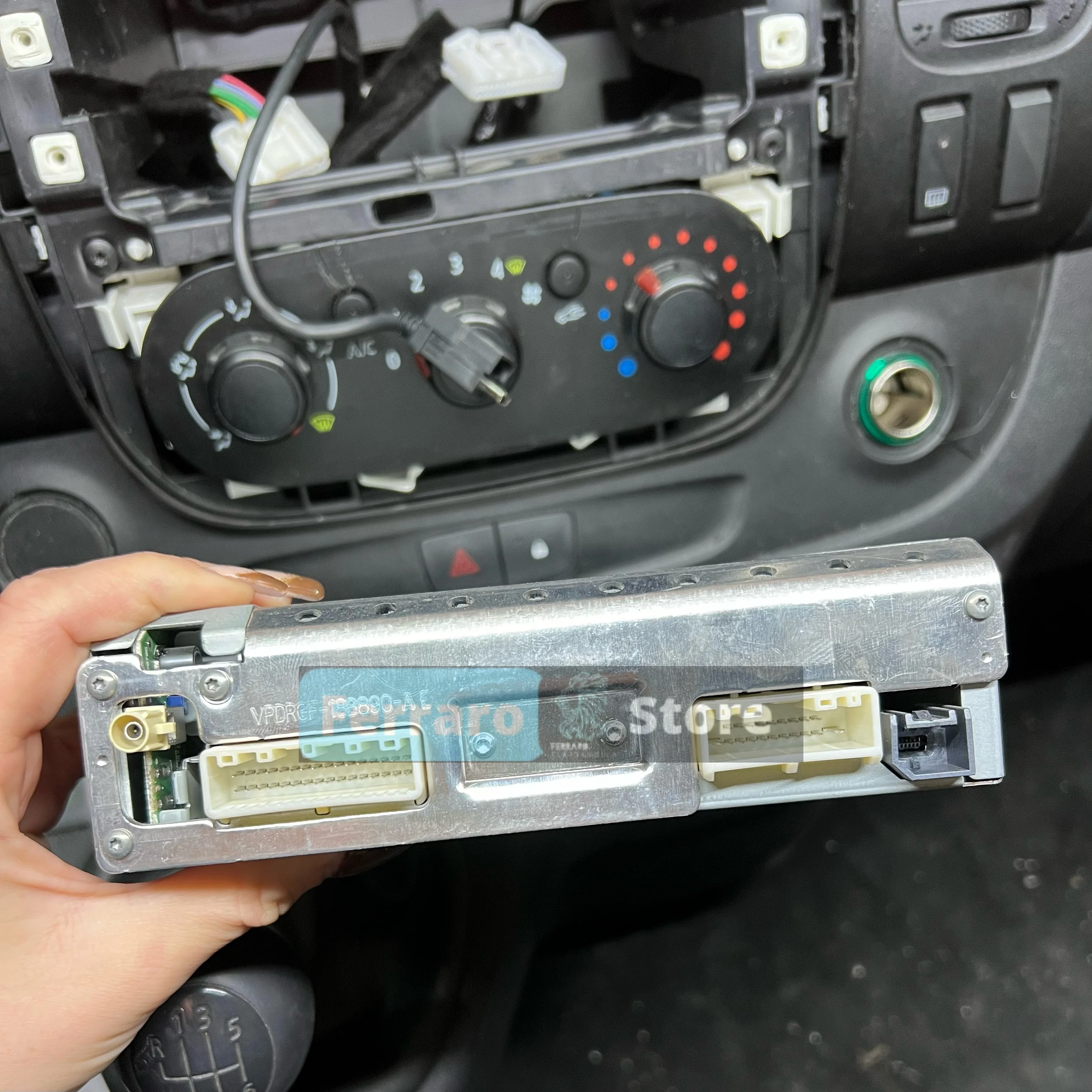 Autoradio per Renault Trafic 3 | NV300 | Talento | Vivaro | Express 10" | Android | Bluetooth | CarPlay | Android Auto | 4/64GB Ram - Image 3