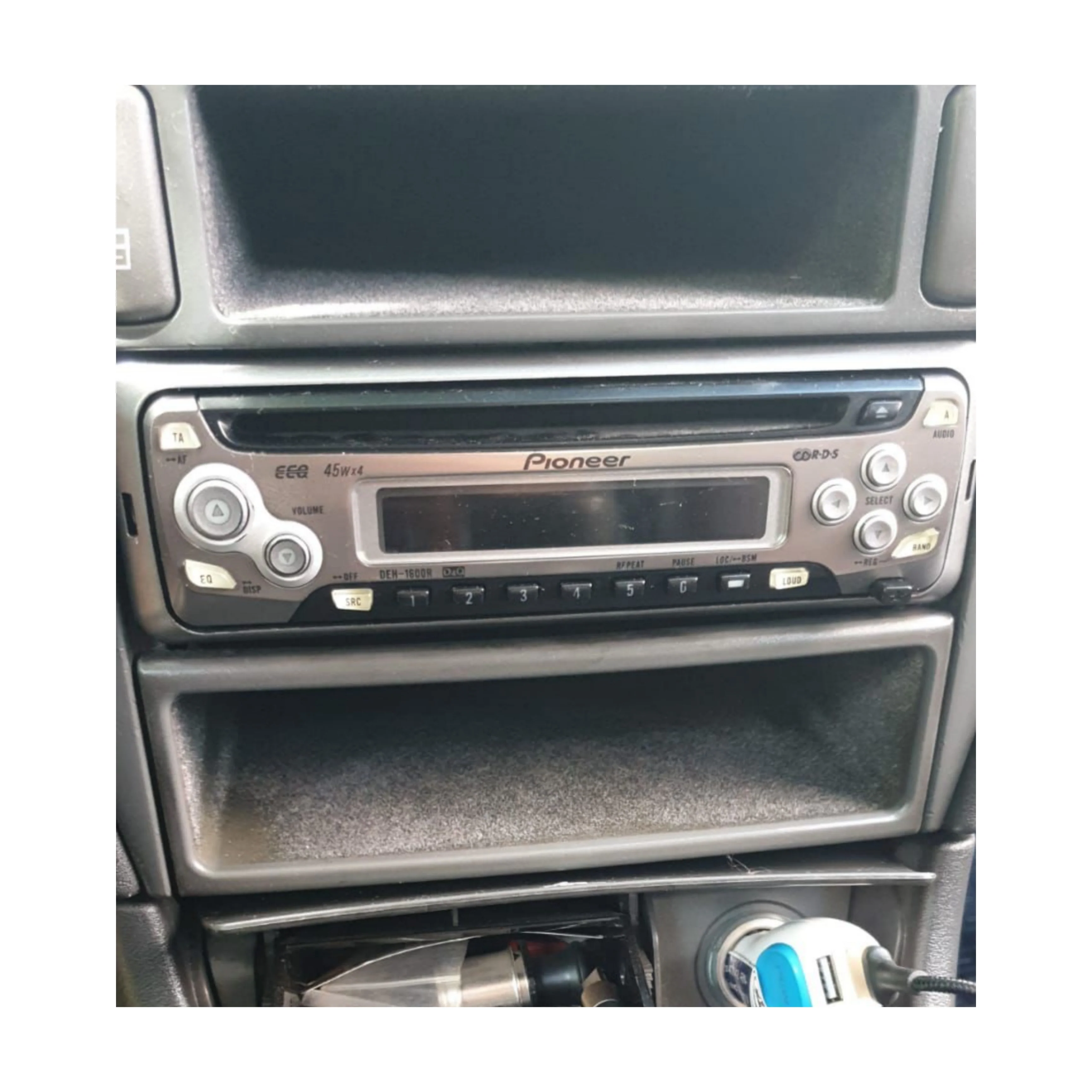 Autoradio per Volvo V40 5" | 1996-2004 | Bluetooth | Radio | USB | Navigatore | CarPlay e Android Auto Cablato - Image 4